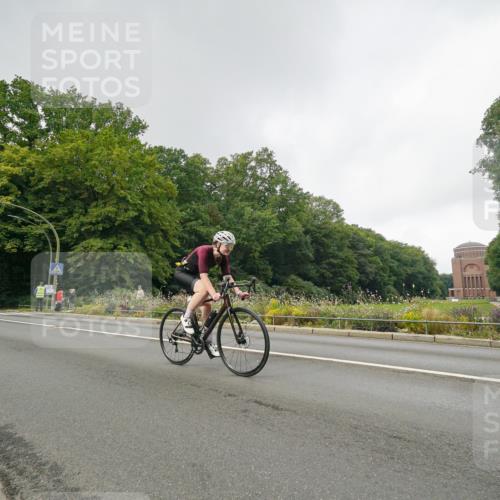14.09.2025 - Stadtparktriathlon Michael Burmester http://msf.ph/oto/8891183 14.09.2025 10:24:52 Radfahren 511, 525, 536, 580, 668 meine-sportfotos.de