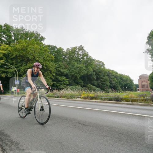 14.09.2025 - Stadtparktriathlon Michael Burmester http://msf.ph/oto/8891209 14.09.2025 10:26:01 Radfahren 513, 523, 616, 638, 674, 676 meine-sportfotos.de