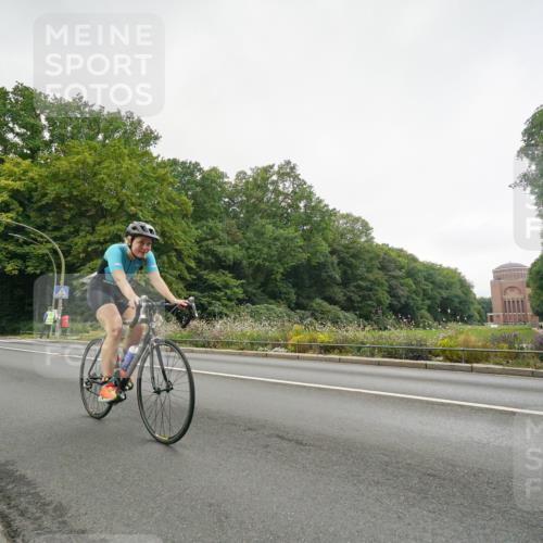 14.09.2025 - Stadtparktriathlon Michael Burmester http://msf.ph/oto/8891235 14.09.2025 10:26:53 Radfahren 514, 544, 606, 609, 659, 718 meine-sportfotos.de