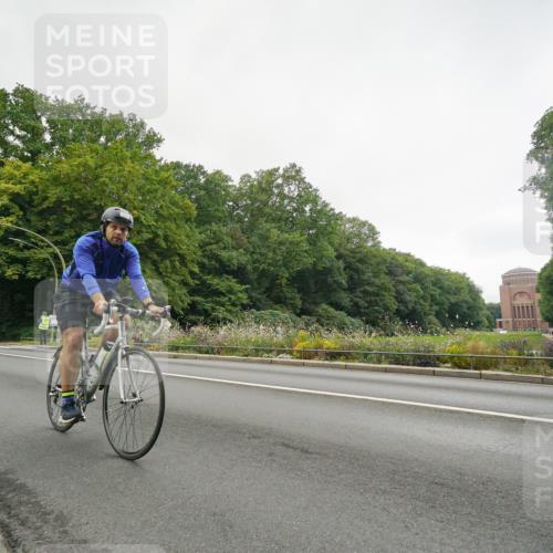 14.09.2025 - Stadtparktriathlon Michael Burmester http://msf.ph/oto/8891244 14.09.2025 10:27:15 Radfahren 530, 535, 583, 686, 693 meine-sportfotos.de