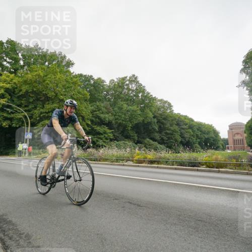 14.09.2025 - Stadtparktriathlon Michael Burmester http://msf.ph/oto/8891245 14.09.2025 10:27:16 Radfahren 530, 535, 577, 583, 686, 693 meine-sportfotos.de