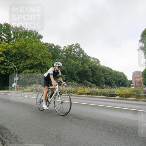 14.09.2025 - Stadtparktriathlon Michael Burmester http://msf.ph/oto/8891329 14.09.2025 10:31:06 Radfahren 521, 533, 546, 624, 636, 687, 706, 712, 714 meine-sportfotos.de