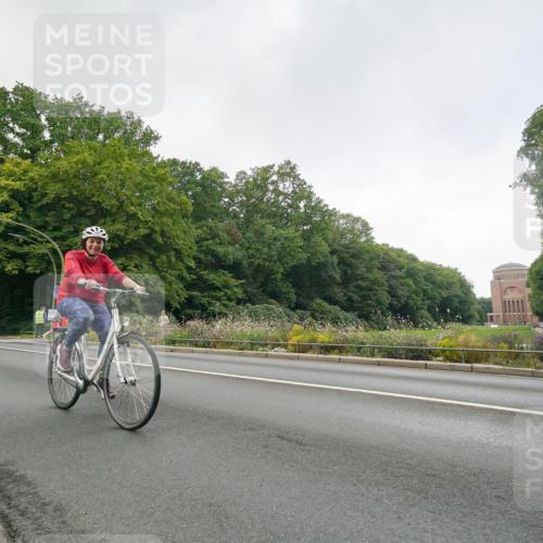 14.09.2025 - Stadtparktriathlon Michael Burmester http://msf.ph/oto/8891337 14.09.2025 10:31:25 Radfahren 599, 650 meine-sportfotos.de