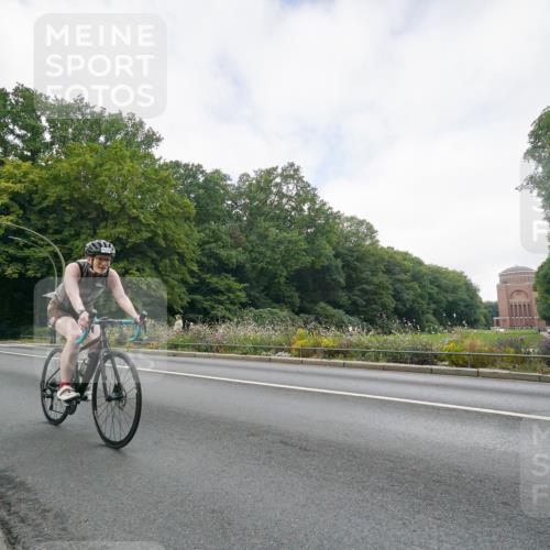 14.09.2025 - Stadtparktriathlon Michael Burmester http://msf.ph/oto/8891383 14.09.2025 10:34:31 Radfahren 519, 668 meine-sportfotos.de