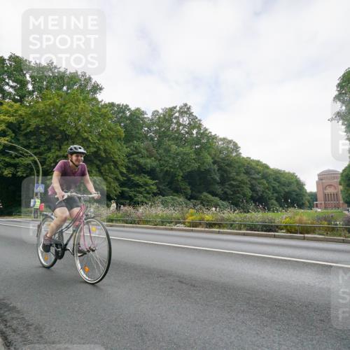 14.09.2025 - Stadtparktriathlon Michael Burmester http://msf.ph/oto/8891384 14.09.2025 10:34:35 Radfahren 519, 668 meine-sportfotos.de