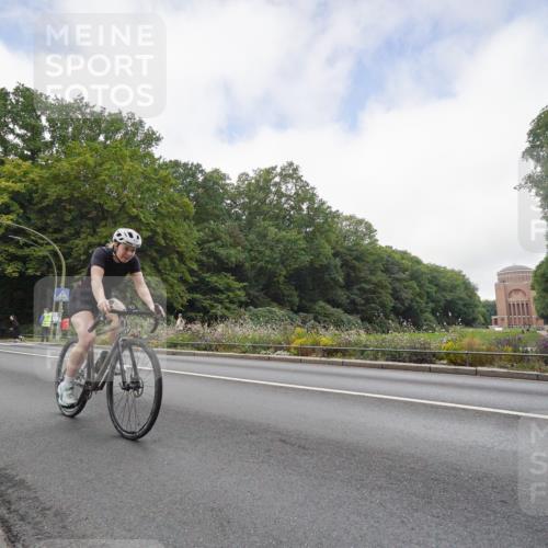 14.09.2025 - Stadtparktriathlon Michael Burmester http://msf.ph/oto/8891404 14.09.2025 10:35:44 Radfahren 629, 767, 769 meine-sportfotos.de