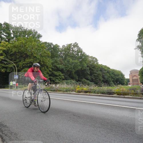 14.09.2025 - Stadtparktriathlon Michael Burmester http://msf.ph/oto/8891409 14.09.2025 10:36:01 Radfahren 513, 567, 631 meine-sportfotos.de