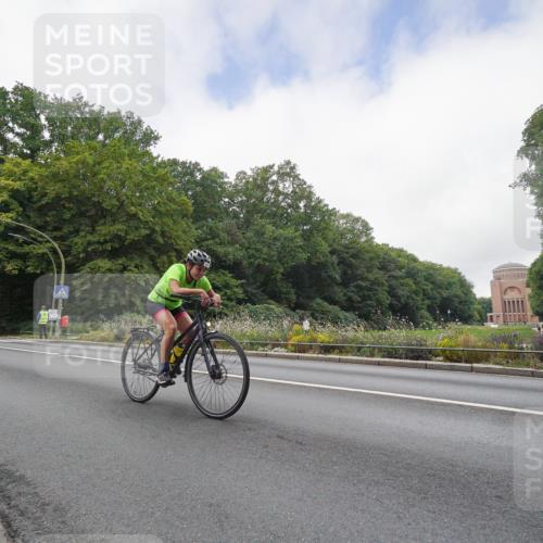 14.09.2025 - Stadtparktriathlon Michael Burmester http://msf.ph/oto/8891417 14.09.2025 10:36:15 Radfahren 542, 633, 661, 677, 770 meine-sportfotos.de