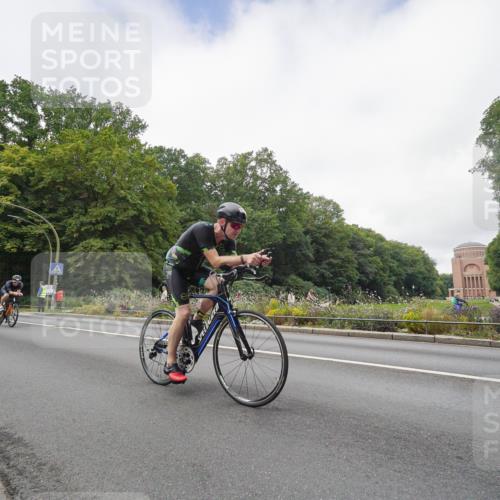 14.09.2025 - Stadtparktriathlon Michael Burmester http://msf.ph/oto/8891427 14.09.2025 10:36:51 Radfahren 558, 694, 764, 783, 788, 798, 811 meine-sportfotos.de