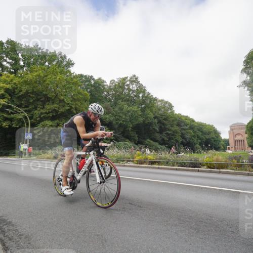 14.09.2025 - Stadtparktriathlon Michael Burmester http://msf.ph/oto/8891428 14.09.2025 10:36:52 Radfahren 622, 694, 764, 783, 788, 798, 811 meine-sportfotos.de
