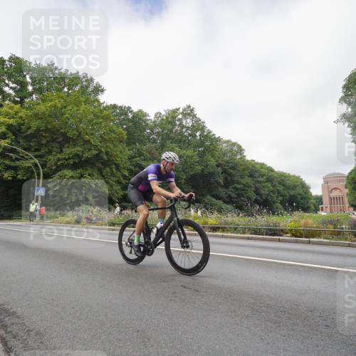 14.09.2025 - Stadtparktriathlon Michael Burmester http://msf.ph/oto/8891433 14.09.2025 10:36:57 Radfahren 588, 622, 694, 752, 764, 783, 788, 798 meine-sportfotos.de