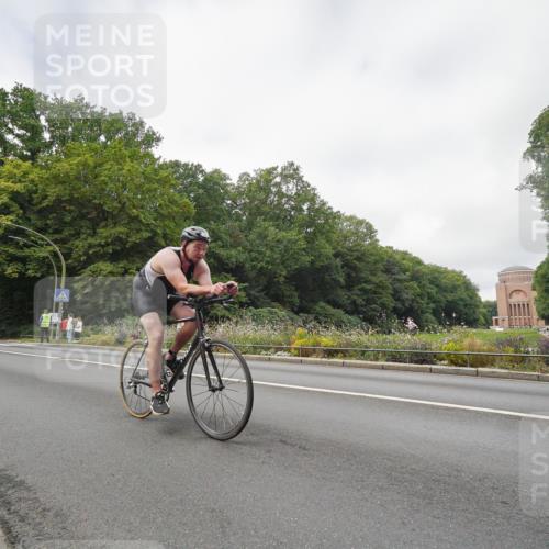 14.09.2025 - Stadtparktriathlon Michael Burmester http://msf.ph/oto/8891444 14.09.2025 10:37:14 Radfahren 518, 667, 691, 761, 785, 813 meine-sportfotos.de