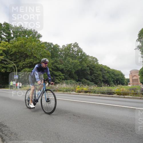 14.09.2025 - Stadtparktriathlon Michael Burmester http://msf.ph/oto/8891448 14.09.2025 10:37:18 Radfahren 667, 691, 761, 785, 813 meine-sportfotos.de