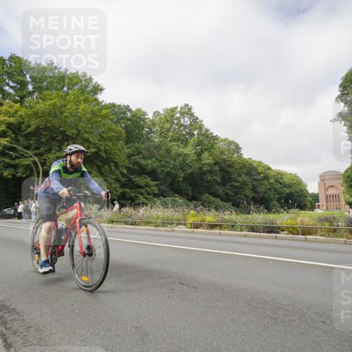 14.09.2025 - Stadtparktriathlon Michael Burmester http://msf.ph/oto/8891491 14.09.2025 10:38:52 Radfahren 581, 624, 687, 706, 766, 779 meine-sportfotos.de