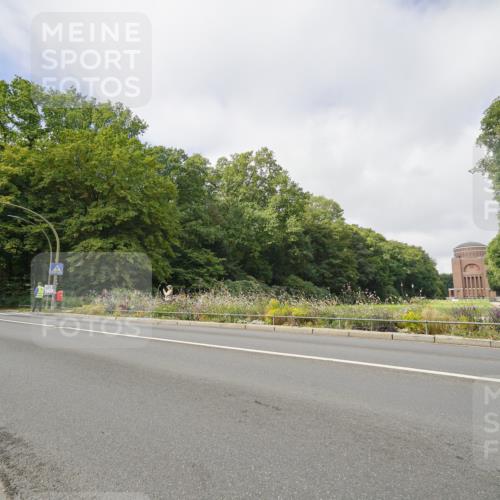 14.09.2025 - Stadtparktriathlon Michael Burmester http://msf.ph/oto/8891496 14.09.2025 10:39:01 Radfahren 636, 706 meine-sportfotos.de