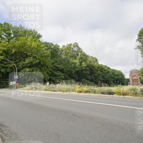 14.09.2025 - Stadtparktriathlon Michael Burmester http://msf.ph/oto/8891503 14.09.2025 10:39:06 Radfahren 636, 697, 732, 786 meine-sportfotos.de