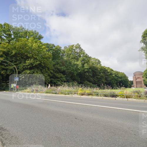14.09.2025 - Stadtparktriathlon Michael Burmester http://msf.ph/oto/8891560 14.09.2025 10:40:10 Radfahren 712, 776 meine-sportfotos.de