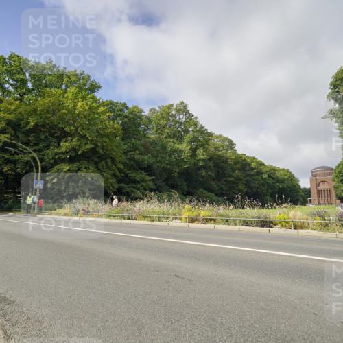 14.09.2025 - Stadtparktriathlon Michael Burmester http://msf.ph/oto/8891574 14.09.2025 10:40:18 Radfahren 626, 712, 714, 818 meine-sportfotos.de