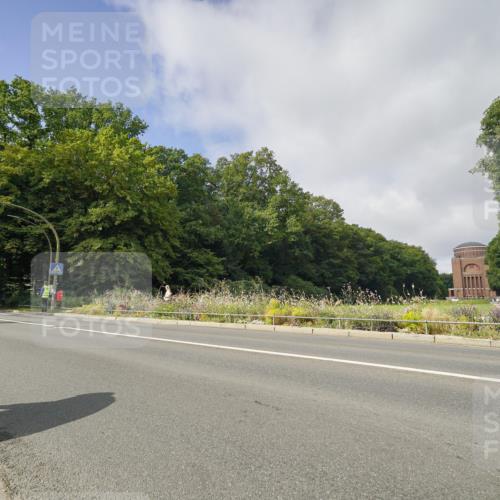 14.09.2025 - Stadtparktriathlon Michael Burmester http://msf.ph/oto/8891595 14.09.2025 10:40:30 Radfahren 765, 792, 803, 807, 818 meine-sportfotos.de