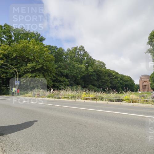 14.09.2025 - Stadtparktriathlon Michael Burmester http://msf.ph/oto/8891598 14.09.2025 10:40:35 Radfahren 735, 765, 792, 803, 807, 816 meine-sportfotos.de