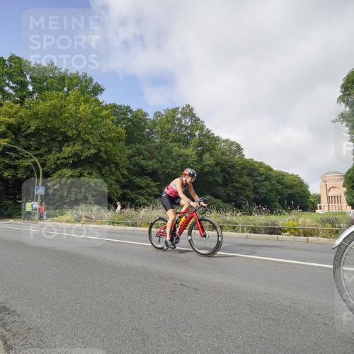 14.09.2025 - Stadtparktriathlon Michael Burmester http://msf.ph/oto/8891617 14.09.2025 10:40:49 Radfahren 641, 655, 682, 695, 701, 729, 787, 821 meine-sportfotos.de