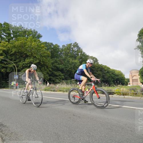 14.09.2025 - Stadtparktriathlon Michael Burmester http://msf.ph/oto/8891621 14.09.2025 10:40:54 Radfahren 641, 655, 662, 665, 695, 701, 729, 762, 787, 821 meine-sportfotos.de