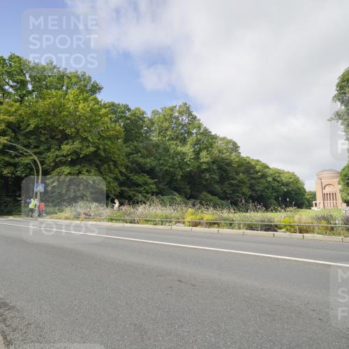 14.09.2025 - Stadtparktriathlon Michael Burmester http://msf.ph/oto/8891633 14.09.2025 10:41:06 Radfahren 662, 665, 746, 762, 771, 778, 781, 802 meine-sportfotos.de