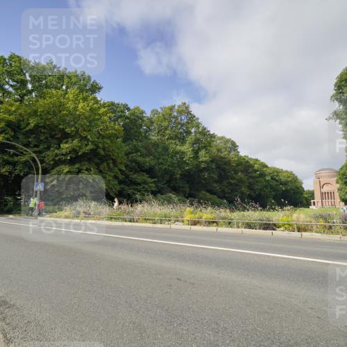 14.09.2025 - Stadtparktriathlon Michael Burmester http://msf.ph/oto/8891659 14.09.2025 10:41:21 Radfahren 728, 791, 793 meine-sportfotos.de