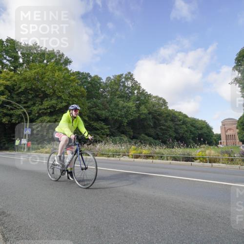14.09.2025 - Stadtparktriathlon Michael Burmester http://msf.ph/oto/8891771 14.09.2025 10:45:01 Radfahren 627, 629, 671, 691, 750, 804 meine-sportfotos.de