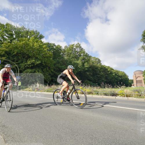 14.09.2025 - Stadtparktriathlon Michael Burmester http://msf.ph/oto/8891807 14.09.2025 10:46:39 Radfahren 624, 687, 700, 704, 705, 706, 721, 758, 779 meine-sportfotos.de
