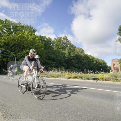14.09.2025 - Stadtparktriathlon Michael Burmester http://msf.ph/oto/8891809 14.09.2025 10:46:41 Radfahren 624, 687, 700, 704, 705, 706, 721, 758, 779 meine-sportfotos.de