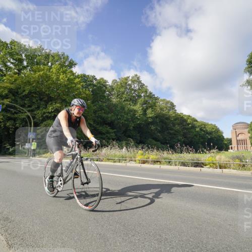 14.09.2025 - Stadtparktriathlon Michael Burmester http://msf.ph/oto/8891812 14.09.2025 10:46:43 Radfahren 624, 636, 687, 700, 704, 705, 706, 721, 779 meine-sportfotos.de