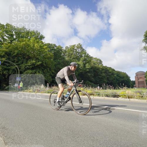 14.09.2025 - Stadtparktriathlon Michael Burmester http://msf.ph/oto/8891842 14.09.2025 10:47:56 Radfahren 641, 647, 695, 697, 729, 740, 762, 765, 787, 818 meine-sportfotos.de