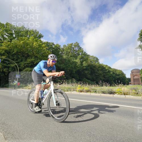 14.09.2025 - Stadtparktriathlon Michael Burmester http://msf.ph/oto/8891917 14.09.2025 10:50:46 Radfahren 659, 737, 753, 782 meine-sportfotos.de