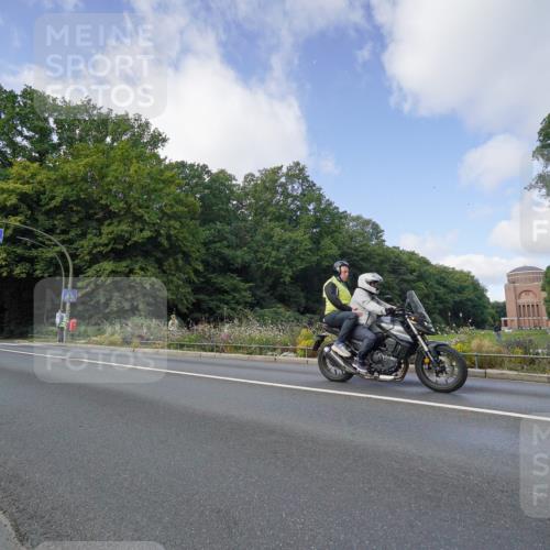 14.09.2025 - Stadtparktriathlon Michael Burmester http://msf.ph/oto/8891970 14.09.2025 10:52:56 Radfahren 646, 657, 708, 730 meine-sportfotos.de