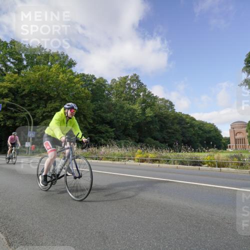 14.09.2025 - Stadtparktriathlon Michael Burmester http://msf.ph/oto/8892019 14.09.2025 10:54:46 Radfahren 627, 636, 671, 702, 728, 732, 736, 749, 787, 790, 825 meine-sportfotos.de