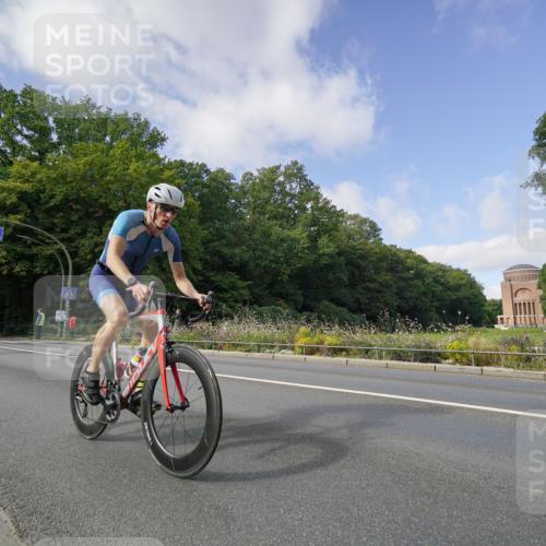14.09.2025 - Stadtparktriathlon Michael Burmester http://msf.ph/oto/8892026 14.09.2025 10:54:52 Radfahren 627, 636, 687, 700, 702, 704, 728, 736, 780, 787, 790, 825, 901 meine-sportfotos.de