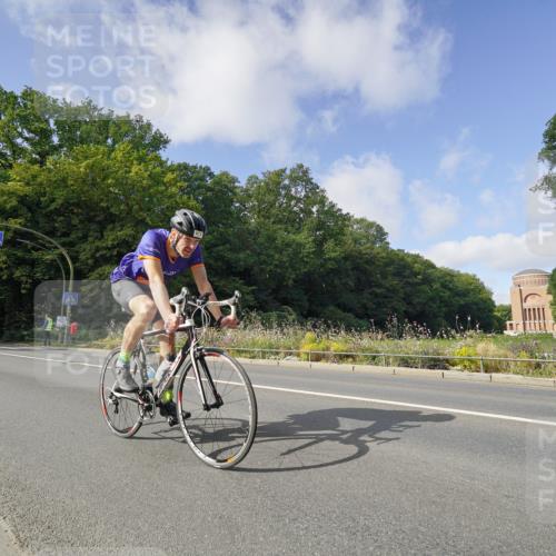 14.09.2025 - Stadtparktriathlon Michael Burmester http://msf.ph/oto/8892049 14.09.2025 10:55:25 Radfahren 762, 770, 842, 875 meine-sportfotos.de