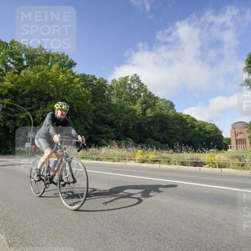 14.09.2025 - Stadtparktriathlon Michael Burmester http://msf.ph/oto/8892089 14.09.2025 10:56:48 Radfahren 697, 746, 755, 764, 767, 771, 776, 783, 788, 796, 807, 811, 817, 914 meine-sportfotos.de