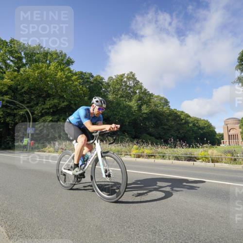 14.09.2025 - Stadtparktriathlon Michael Burmester http://msf.ph/oto/8892114 14.09.2025 10:57:28 Radfahren 638, 753, 827, 867, 905 meine-sportfotos.de
