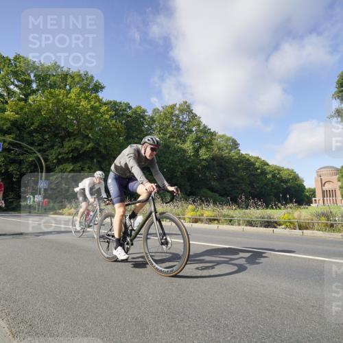 14.09.2025 - Stadtparktriathlon Michael Burmester http://msf.ph/oto/8892164 14.09.2025 10:59:02 Radfahren 727, 739, 743, 750, 759, 799, 804, 862, 873, 882, 917, 920 meine-sportfotos.de