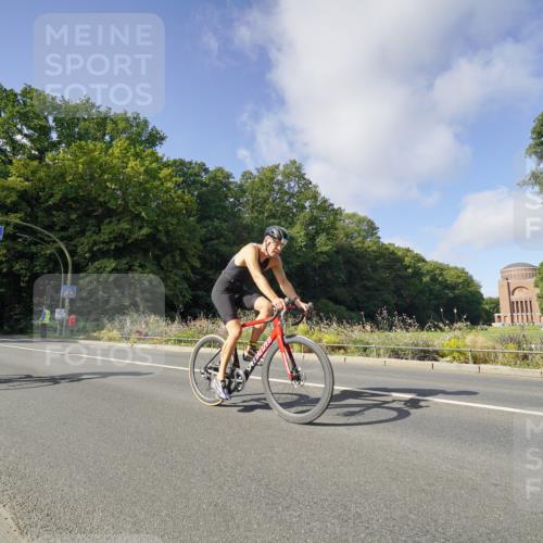 14.09.2025 - Stadtparktriathlon Michael Burmester http://msf.ph/oto/8892170 14.09.2025 10:59:07 Radfahren 683, 727, 739, 743, 759, 799, 862, 873, 882, 920 meine-sportfotos.de