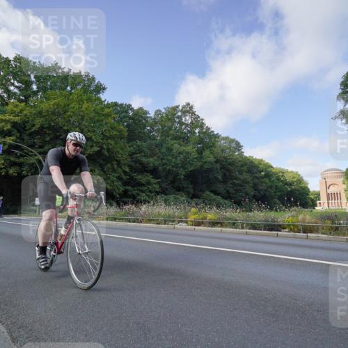 14.09.2025 - Stadtparktriathlon Michael Burmester http://msf.ph/oto/8892226 14.09.2025 11:00:52 Radfahren 716, 724, 735, 805, 865, 892, 918 meine-sportfotos.de