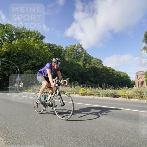 14.09.2025 - Stadtparktriathlon Michael Burmester http://msf.ph/oto/8892270 14.09.2025 11:02:11 Radfahren 682, 729, 732, 779, 780, 790, 875, 900 meine-sportfotos.de