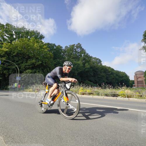 14.09.2025 - Stadtparktriathlon Michael Burmester http://msf.ph/oto/8892297 14.09.2025 11:03:29 Radfahren 657, 668, 764, 782, 783, 788, 811, 817 meine-sportfotos.de