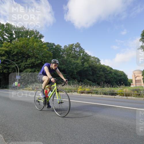 14.09.2025 - Stadtparktriathlon Michael Burmester http://msf.ph/oto/8892308 14.09.2025 11:03:51 Radfahren 721, 740, 765, 781, 798, 909 meine-sportfotos.de