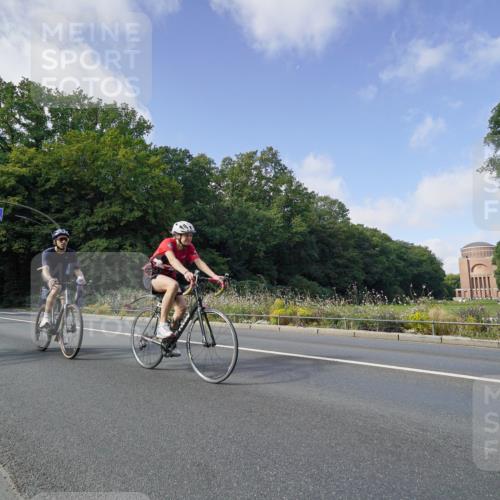 14.09.2025 - Stadtparktriathlon Michael Burmester http://msf.ph/oto/8892324 14.09.2025 11:04:21 Radfahren 628, 655, 671, 686, 755, 771, 774, 802, 803, 818, 857 meine-sportfotos.de