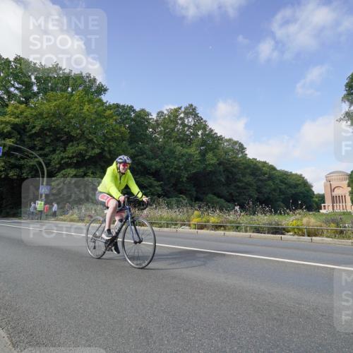 14.09.2025 - Stadtparktriathlon Michael Burmester http://msf.ph/oto/8892332 14.09.2025 11:04:36 Radfahren 627, 746, 754, 807, 824 meine-sportfotos.de