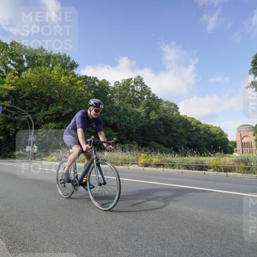 14.09.2025 - Stadtparktriathlon Michael Burmester http://msf.ph/oto/8892355 14.09.2025 11:05:24 Radfahren 796, 827, 835, 836, 846, 853, 855, 898 meine-sportfotos.de