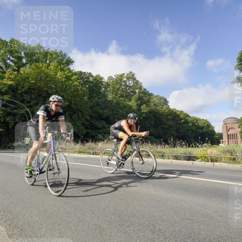 14.09.2025 - Stadtparktriathlon Michael Burmester http://msf.ph/oto/8892364 14.09.2025 11:05:46 Radfahren 744, 750, 756, 759, 799, 804, 859, 861 meine-sportfotos.de